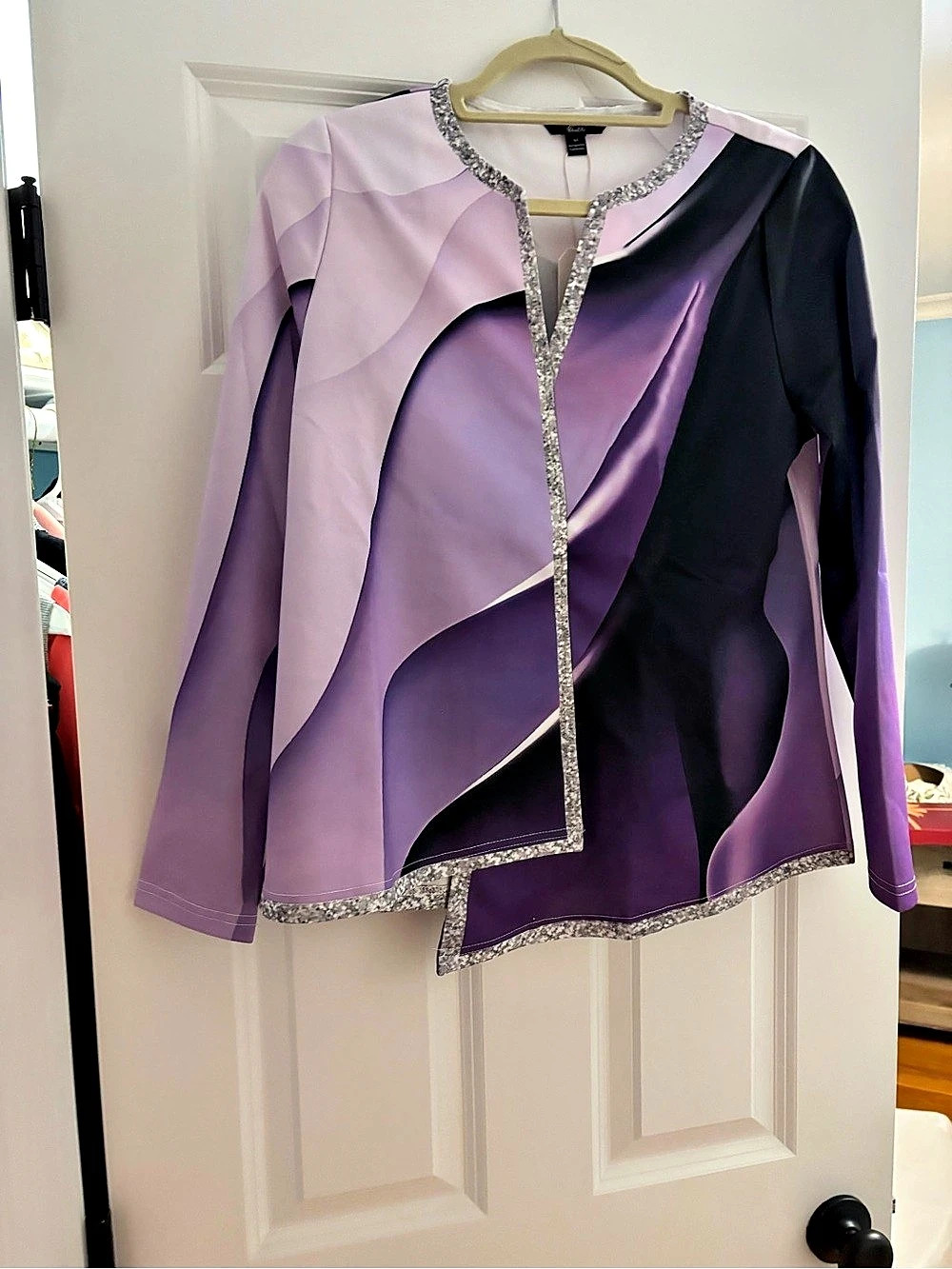 ShawlMe Abstract Purple & Black Top Size Medium NWT